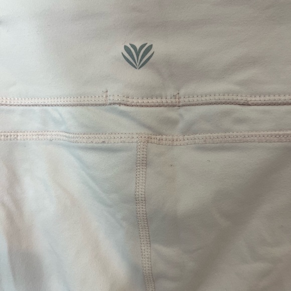 Forever 21 Cropped Pink Workout Leggings - Picture 3 of 4